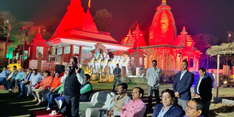 jamshedpur-surya-mandir-पूर्व सीएम रघुवर दास ने श्रीराम कथा एवं भव्य शोभायात्रा को लेकर सूर्य मंदिर कमेटी ने की समीक्षा बैठक, पूर्व सीएम रघुवर दास ने तैयारियों की ली जानकारी jamshedpur-surya-mandir-पूर्व सीएम रघुवर दास ने श्रीराम कथा एवं भव्य शोभायात्रा को लेकर सूर्य मंदिर कमेटी ने की समीक्षा बैठक, पूर्व सीएम रघुवर दास ने तैयारियों की ली जानकारी