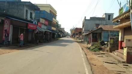 चाकुलिया के जामडोल-केंदाडांगरी में बारिश से घर की दीवार गिरी, सरोज महापात्रा ने किया सहयोग चाकुलिया के जामडोल-केंदाडांगरी में बारिश से घर की दीवार गिरी, सरोज महापात्रा ने किया सहयोग