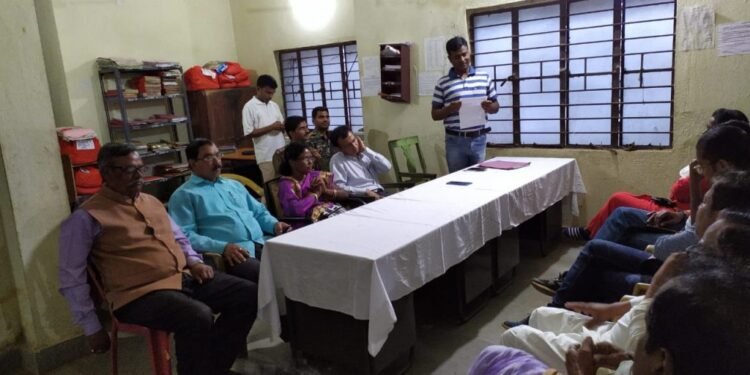 चाकुलिया थाना में होली को लेकर शांति समिति की बैठक, कोरोना वायरस पर हुई चर्चा, खुले में मुर्गा-मांस की बिक्री पर प्रतिबंध की मांग उठी चाकुलिया थाना में होली को लेकर शांति समिति की बैठक, कोरोना वायरस पर हुई चर्चा, खुले में मुर्गा-मांस की बिक्री पर प्रतिबंध की मांग उठी