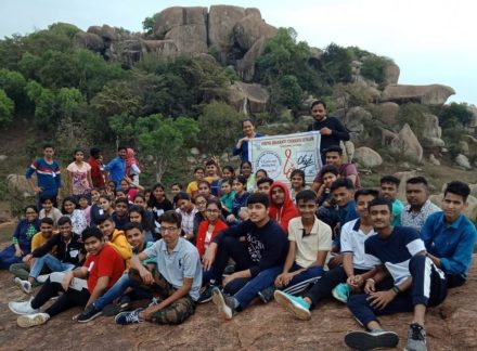 jamshedpur-adventure-टेल्को चिन्मया विद्यालय के चिक क्लब के बच्चों ने लिया तुमुंग में रॉक क्लाइंबिंग का आनंद jamshedpur-adventure-टेल्को चिन्मया विद्यालय के चिक क्लब के बच्चों ने लिया तुमुंग में रॉक क्लाइंबिंग का आनंद