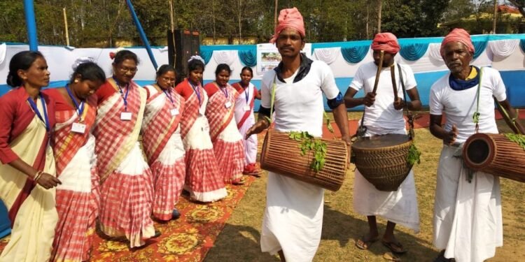 Womens Day in Jagannathpur : जेएसएलपीएस ने सखी मंडल की महिलाओं को सम्मानित किया गया, एकदिवसीय लुगम चासी मेला सह महिला सशक्तिकरण कार्यक्रम आयोजित Womens Day in Jagannathpur : जेएसएलपीएस ने सखी मंडल की महिलाओं को सम्मानित किया गया, एकदिवसीय लुगम चासी मेला सह महिला सशक्तिकरण कार्यक्रम आयोजित