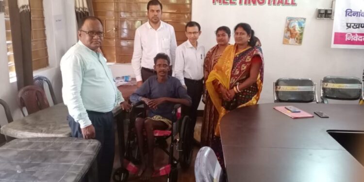 चाकुलिया के शयामसुंदरपुर पंचायत भवन में सरकार आपके द्वार कार्यक्रम आयोजित, 111आवेदन में से 78 का हुआ निष्पादन चाकुलिया के शयामसुंदरपुर पंचायत भवन में सरकार आपके द्वार कार्यक्रम आयोजित, 111आवेदन में से 78 का हुआ निष्पादन