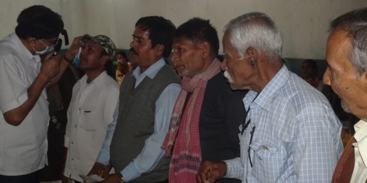 Jamshedpur : रेड क्रॉस के 583वें नेत्र शिविर में ऑपरेशन व लेंस प्रत्यारोपण के लिए 33 रोगियों का चयन