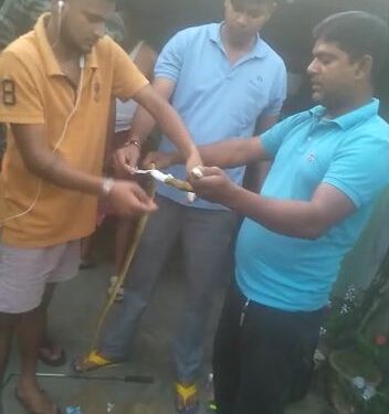 Saraikela-सरायकेला टाउन हॉल के पास एक घर में मिली दुलर्भ चित्ती सांप, अफरा-तफरी का माहौल, काफी मशक्कत के बाद पकड़ा गया, सुरक्षित स्थान पर छोड़ा गया