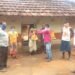 chakuliya : बड़ामारा के गालुडीह में गरीबों के बीच खाद्य सामग्री का वितरण chakuliya : बड़ामारा के गालुडीह में गरीबों के बीच खाद्य सामग्री का वितरण
