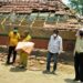 सिमदी गांव में आंधी से कई घरों के छप्पर उड़ गये, विधायक ने दौरा कर क्षतिपूर्ति का आंकलन किया, पांच परिवार को तिरपाल दिया