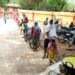 Chakuliya : जामुआ पंचायत भवन में संचालित मुख्यमंत्री दाल भात योजना का लाभ रोजाना 450 ग्रामीण ले रहे हैं