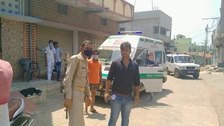 jamshedpur-corona-update-जमशेदपुर में एक संदिग्ध को पकड़ने में पुलिस व मेडिकल टीम के छूट गये पसीने, घर से निकलकर घुम रहा था, कई दिनों से चल रहा था बीमार jamshedpur-corona-update-जमशेदपुर में एक संदिग्ध को पकड़ने में पुलिस व मेडिकल टीम के छूट गये पसीने, घर से निकलकर घुम रहा था, कई दिनों से चल रहा था बीमार