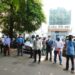 jharkhand-lockdown-relaxation-जमशेदपुर और आसपास के खुले केंद्र और राज्य सरकार के दफ्तर, सफाई पर ध्यान, जमशेदपुर पीएफ ऑफिस में पैसा निकालने पहुंचे मजदूरों को हताशा, अफसरों व कर्मचारियों ने लौटाया, पैसे के लिए तरसते रहे मजदूर, बैंकों में लगी भीड़-video