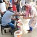 sharpbharat.com-impact-शार्प भारत की खबर का असर, जिला परिषद उपाध्यक्ष राजकुमार सिंह राशन लेकर दल-बल के साथ परसुडीह के सरजामदा पहुंचे, कुछ घंटे में लोगों तक पहुंचा राशन-देखिये-video