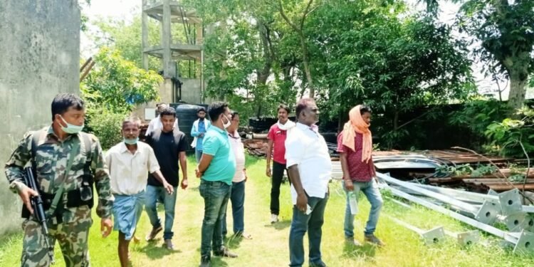 एक साल से कराईकेला में ठप्प है जलापूर्ति, ग्रामीणों को हो रही परेशानी