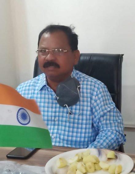 लॉकडाउन में विभिन्न राजों में फंसे मजदूर व छात्रों को लाने का पुरा श्रेय मोदी सरकार को : गिलुआ लॉकडाउन में विभिन्न राजों में फंसे मजदूर व छात्रों को लाने का पुरा श्रेय मोदी सरकार को : गिलुआ