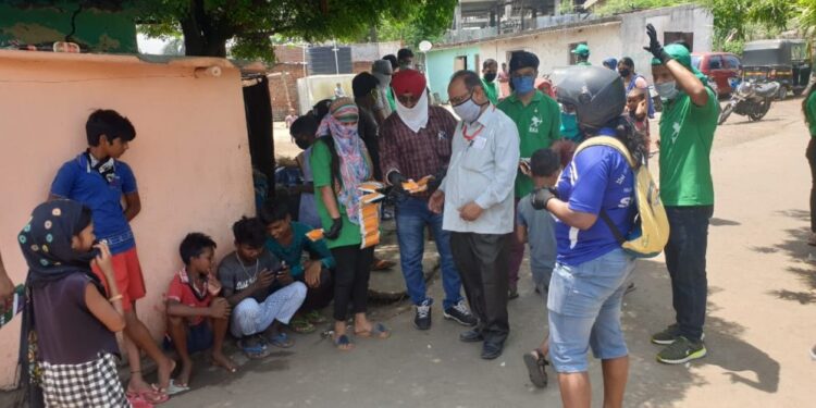 Lockdown 4.0 : सेवा कार्य में Red Cross को मिला SBI फाउंडेशन का सहयोग, बैंक कर्मियों की पत्नियों ने किया आर्थिक सहयोग