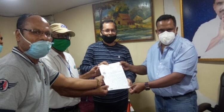 राज्य के आपदा प्रबंधन सह स्वास्थ्य मंत्री से मिला अखिल झारखंड प्राथमिक शिक्षक संघ, शिक्षकों को पीडीएस दुकानों तथा राशन कार्ड सत्यापन से मुक्त कराने की मांग राज्य के आपदा प्रबंधन सह स्वास्थ्य मंत्री से मिला अखिल झारखंड प्राथमिक शिक्षक संघ, शिक्षकों को पीडीएस दुकानों तथा राशन कार्ड सत्यापन से मुक्त कराने की मांग