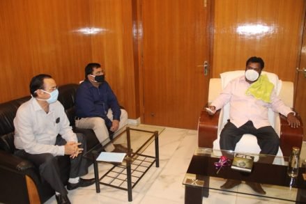 jharkhand-education-minister-झारखंड के शिक्षा मंत्री ने जमशेदपुर में की बैठक, कहा-स्कूलों को फीस नहीं लेना है, एक माह में आ जायेगा फैसला, नीति और कानून के दायरे में आयेगा निजी स्कूल, टीचरों को देना होगा पूरा पैसा-video jharkhand-education-minister-झारखंड के शिक्षा मंत्री ने जमशेदपुर में की बैठक, कहा-स्कूलों को फीस नहीं लेना है, एक माह में आ जायेगा फैसला, नीति और कानून के दायरे में आयेगा निजी स्कूल, टीचरों को देना होगा पूरा पैसा-video