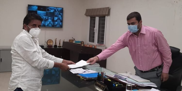 समीर महंती अपने विधायक निधि से बहरागोड़ा-चाकुलिया सीएचसी में लगवायेंगे एसी समीर महंती अपने विधायक निधि से बहरागोड़ा-चाकुलिया सीएचसी में लगवायेंगे एसी