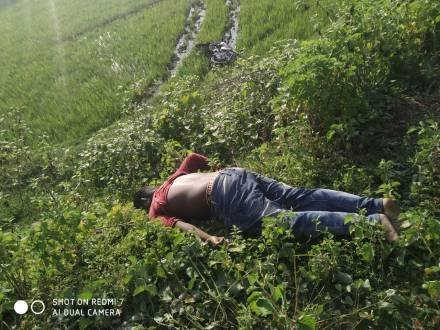 road-accident : चाकुलिया-माटिहाना मुख्य सड़क पर बाइक से गिरकर एक की मौत, एक जख्मी road-accident : चाकुलिया-माटिहाना मुख्य सड़क पर बाइक से गिरकर एक की मौत, एक जख्मी
