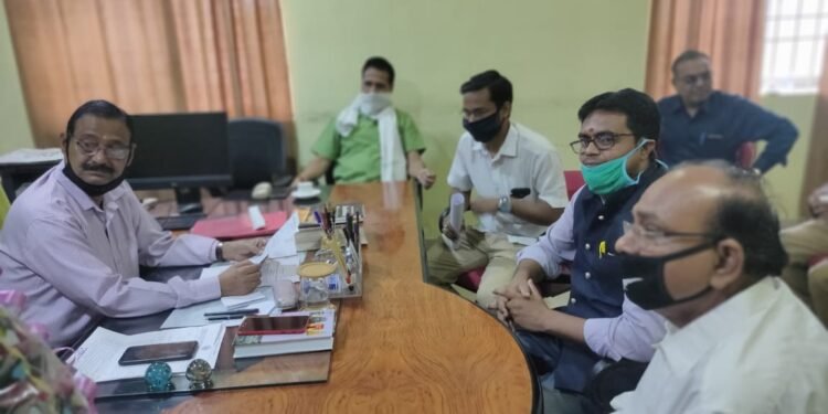 केयू के कुलपति से मिला संविदा आधारित शिक्षक संघ, समस्याओं व समाधान पर चर्चा केयू के कुलपति से मिला संविदा आधारित शिक्षक संघ, समस्याओं व समाधान पर चर्चा