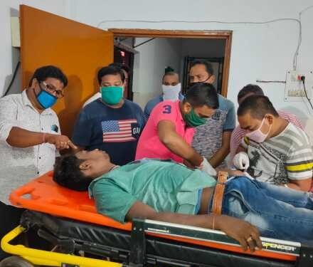 बहरागोड़ा हाईवे पर दुर्घटना में बाइक सवार घायल, लोगों ने सीएचसी पहुंचाया