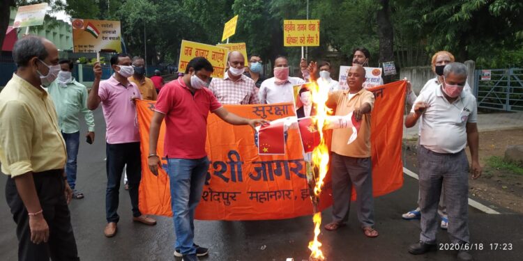 धर्म जागरण, स्वदेशी जागरण मंच ने जलायी चाइनीज वस्तुओं की होलिका, आजसू पार्टी ने चीन के राष्ट्रपति का पुतला फूंका