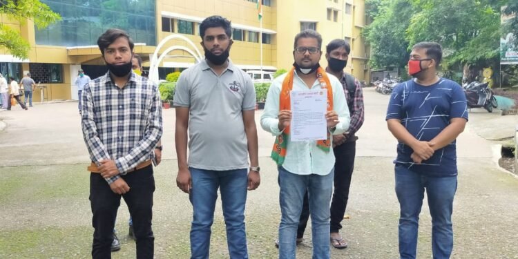 भाजपा अल्पसंख्यक नेता ने उपायुक्त को सौंपा ज्ञापन, पुलिस की कार्यशैली पर असंतोष, दिये सुझाव भाजपा अल्पसंख्यक नेता ने उपायुक्त को सौंपा ज्ञापन, पुलिस की कार्यशैली पर असंतोष, दिये सुझाव
