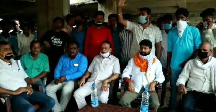 इंटक संयुक्त सचिव बनने पर अजय सिंह का गम्हरिया में मजदूरों ने किया भव्य स्वागत इंटक संयुक्त सचिव बनने पर अजय सिंह का गम्हरिया में मजदूरों ने किया भव्य स्वागत