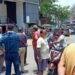 jamshedpur-businessmen-जमशेदपुर में लॉकडाउन को लेकर अनिश्चितता के बीच बिष्टुपुर में खुल गयी दुकानें, पुलिस ने खदेड़ा, व्यापारियों ने जताया विरोध, हंगामा-video jamshedpur-businessmen-जमशेदपुर में लॉकडाउन को लेकर अनिश्चितता के बीच बिष्टुपुर में खुल गयी दुकानें, पुलिस ने खदेड़ा, व्यापारियों ने जताया विरोध, हंगामा-video