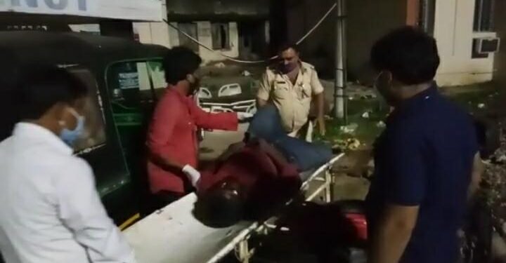 jamshedpur-mgm-hospital-स्वास्थ्य मंत्री जी !आपके जमशेदपुर का सबसे बड़ा सरकारी अस्पताल में मानवता को फिर शर्मसार कर दिया गया, कुछ कीजिए-video