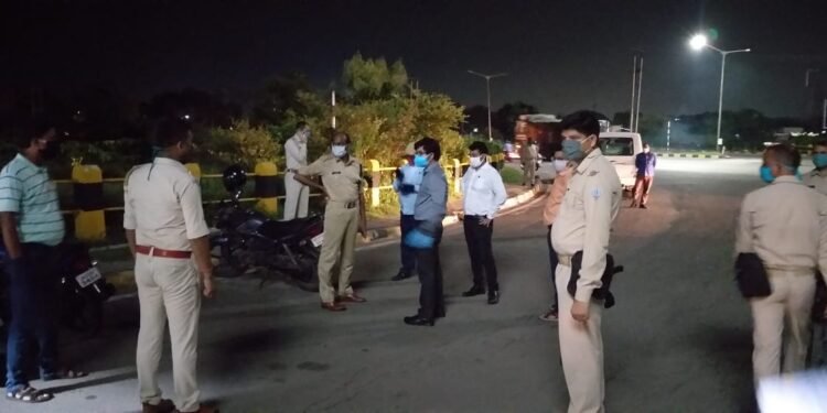 jamshedpur-administration-जमशेदपुर में सड़कों पर उतरे डीसी-एसएसपी, जमशेदपुर में इंट्री पर सख्ती शुरू