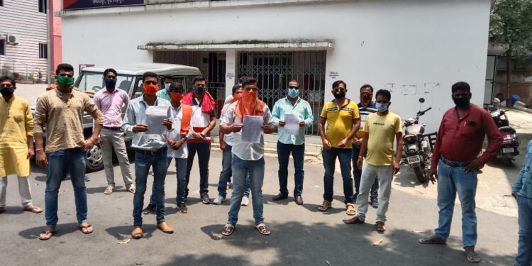 भगवान श्रीराम और श्रीकृष्ण के बारे में फेसबुक पर अपमानजनक पोस्ट करने के आरोपी युवक की गिरफ्तारी की मांग