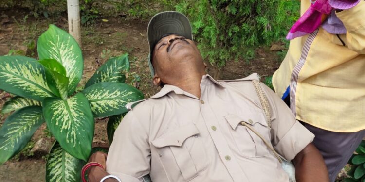 नरवा केंद्रीय विद्यालय में प्रतिनियुक्त होमगार्ड जवान की ड्यूटी के दौरान कुर्सी पर बैठे-बैठे ही मौत