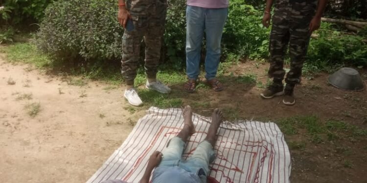 डिप्रेशन में आकर तीन बच्चों के पिता ने फांसी लगाकर की आत्महत्या, पहली पत्नी पांच साल पहले भाग गई थी और दूसरी पत्नी झगड़ा कर जा चुकी है मायके डिप्रेशन में आकर तीन बच्चों के पिता ने फांसी लगाकर की आत्महत्या, पहली पत्नी पांच साल पहले भाग गई थी और दूसरी पत्नी झगड़ा कर जा चुकी है मायके