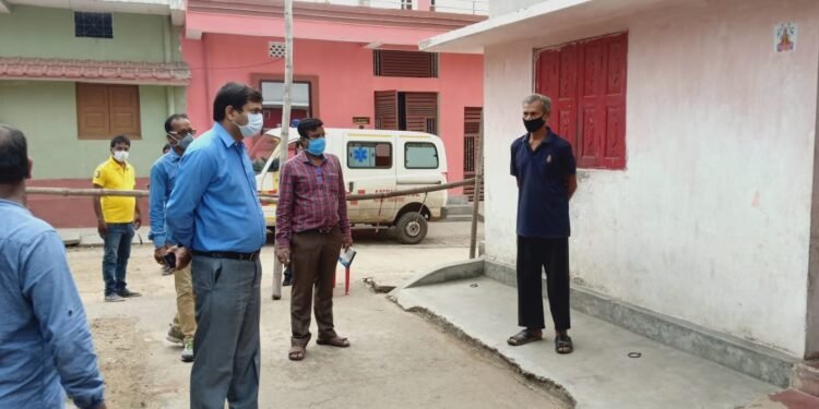 jamshedpur-dc-allert-जमशेदपुर के उपायुक्त सड़कों पर निकले, बागबेड़ा कंटेनमेंट जोन से लेकर बाजारों का किया औचक निरीक्षण-video-टाटा स्टील-tata-steel-समेत कई कंपनियों का प्रशासनिक पदाधिकारियों ने किया निरीक्षण