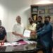 jamshedpur-saloon-sangha-जमशेदपुर सैलून संघ के लोग पूर्व मंत्री सरयू राय से मिले, मांगी सैलून चलाने की इजाजत, 3 जुलाई के बाद सरकार लेगी सैलून खोलने पर फैसला jamshedpur-saloon-sangha-जमशेदपुर सैलून संघ के लोग पूर्व मंत्री सरयू राय से मिले, मांगी सैलून चलाने की इजाजत, 3 जुलाई के बाद सरकार लेगी सैलून खोलने पर फैसला