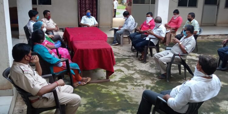 West-Singhbhum-Jagannathpur : मुहर्रम व कर्मा को लेकर जगन्नाथपुर थान में शांति समिति की बैठक, सरकार के निर्देशों के अनुरूप मुहर्रम व कर्मा पर्व मनाने का लिया निर्णय, मास्क नहीं पहनने वालों पर लगेगा जुर्माना