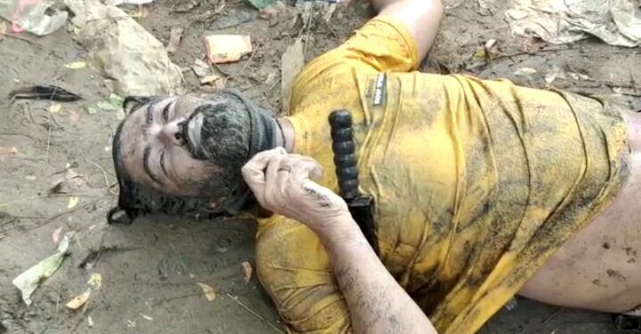 Unknown-dead-body-in-Azadnagar : आजादनगर गरीब कॉलोनी के पास नाले में मिला अज्ञात युवक का शव, हत्या की आशंका Unknown-dead-body-in-Azadnagar : आजादनगर गरीब कॉलोनी के पास नाले में मिला अज्ञात युवक का शव, हत्या की आशंका