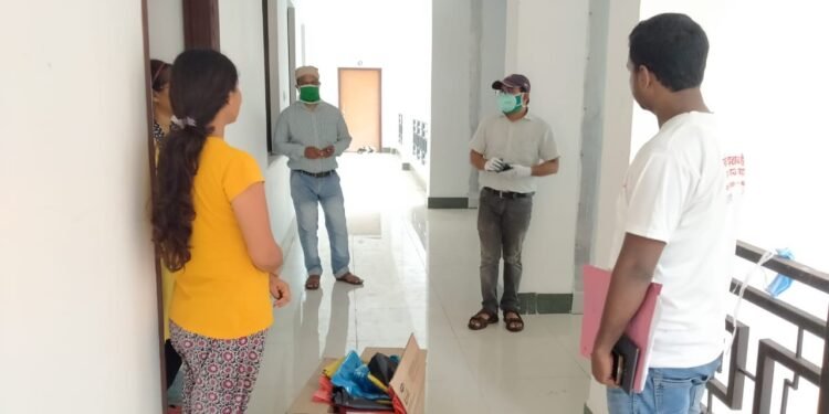Musabani-Isolation-Center-Inspection : बीडीओ ने सीटीसी आइसोलेशन सेंटर का किया निरीक्षण Musabani-Isolation-Center-Inspection : बीडीओ ने सीटीसी आइसोलेशन सेंटर का किया निरीक्षण