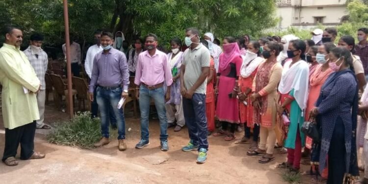 chaibasa home guards: सभी होमगार्ड जवानों को ड्यूटी देने की मुख्यमंत्री से सिफारिश करेंगे विधायक दीपक बिरुवा, सचिव गृह विभाग व डीजीपी को भेजा पत्र chaibasa home guards: सभी होमगार्ड जवानों को ड्यूटी देने की मुख्यमंत्री से सिफारिश करेंगे विधायक दीपक बिरुवा, सचिव गृह विभाग व डीजीपी को भेजा पत्र