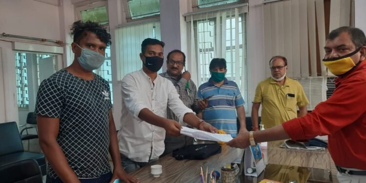 Jamshedpur Co-opretive College : छात्रों से वार्ता के बाद प्राचार्य ने वापस लिया निर्माण कार्य का निर्देश, काम बंद करने को टाटा स्टील लैंड डिपार्टमेंट को लिखा पत्र Jamshedpur Co-opretive College : छात्रों से वार्ता के बाद प्राचार्य ने वापस लिया निर्माण कार्य का निर्देश, काम बंद करने को टाटा स्टील लैंड डिपार्टमेंट को लिखा पत्र