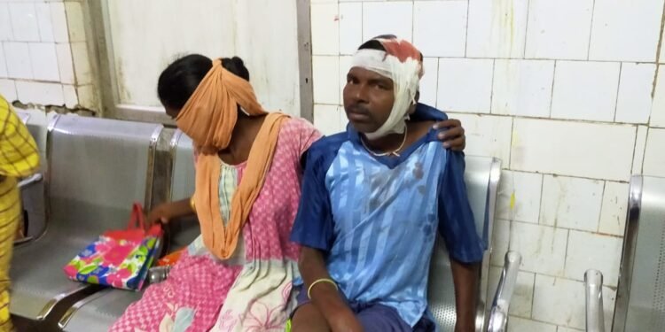 road accident : राजनगर में सड़क हादसे में दो युवक, एक युवती समेत चार लोग घायल, एक एमजीएम रेफर