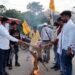 Aditypur : कुड़मी सेना ने धनबाद सांसद पीएन सिंह और विधायक राज सिन्हा का पुतला फूंका, कहा-शहीद निर्मल महतो पर की गयी टिप्पणी पर माफी मांगें Aditypur : कुड़मी सेना ने धनबाद सांसद पीएन सिंह और विधायक राज सिन्हा का पुतला फूंका, कहा-शहीद निर्मल महतो पर की गयी टिप्पणी पर माफी मांगें