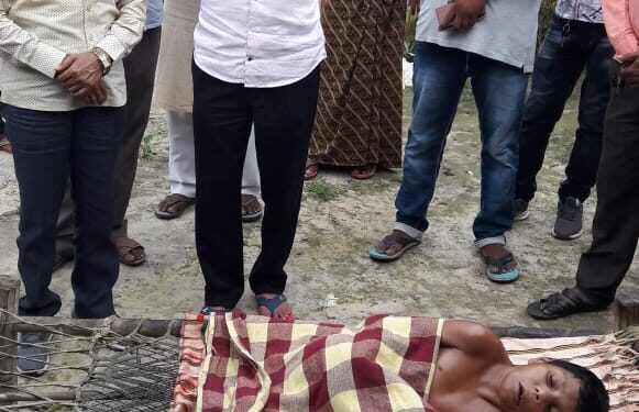 jamshedpur-rural- baharagora: सांसद विद्युत वरण ने पूर्वांचल का किया दौरा, पाटपुर निवासी दिव्यांग पोल्टू को पेंशन दिलाने और अन्य सरकारी प्रावधान दिलाने का दिया आश्वासन jamshedpur-rural- baharagora: सांसद विद्युत वरण ने पूर्वांचल का किया दौरा, पाटपुर निवासी दिव्यांग पोल्टू को पेंशन दिलाने और अन्य सरकारी प्रावधान दिलाने का दिया आश्वासन