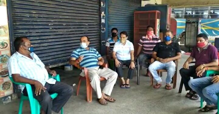 jamshedpur-bus-owners-जमशेदपुर के बस संचालकों के समक्ष भूखमरी की समस्या, पहले से लॉकडाउन, ऊपर से रोड टैक्स व तेल की बढ़ी कीमत