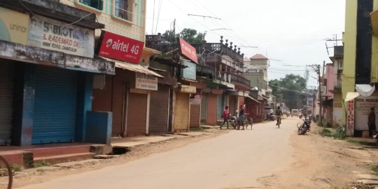 Jamshedpur-Rural-Corona-Effect : चाकुलिया के व्यापारियों ने तीसरे दिन भी किया लॉकडाउन का समर्थन, पूर्ण रूप से रहा बंद