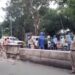 jamshedpur-hungama-साकची में सड़क का कट बंद करने को लेकर हंगामा, जुस्को के सुरक्षाकर्मी और आम लोग भिड़े, पुलिस ने किया हस्तक्षेप-video