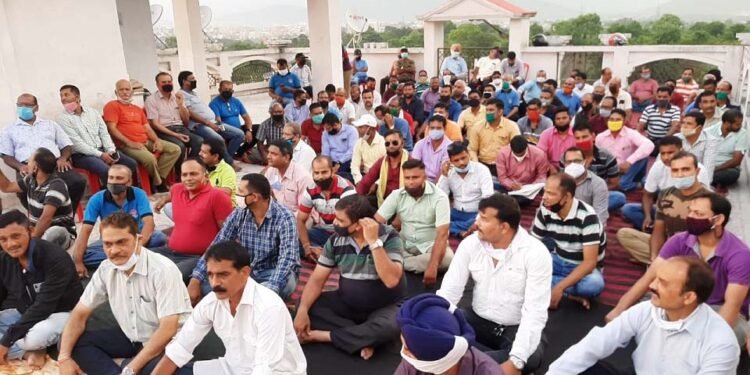 Jamshedpur : पूर्व सैनिक सेवा परिषद की बैठक, अध्यक्ष ने कहा-सैन्यहितों के मुद्दे संगठन की प्राथमिकता