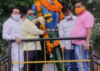 jamshedpur-pays-tribute-to-shahid-bhagat-singh-शहीद भगत सिंह को जमशेदपुरवासियों ने दी श्रद्धांजलि, जानें किस संस्था और संगठन ने किया शहीद को नमन