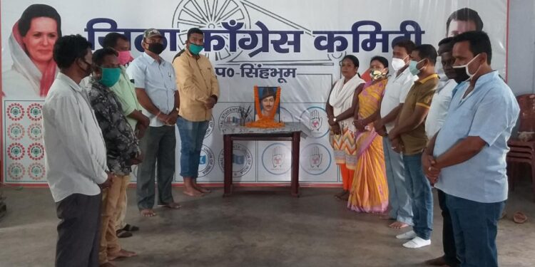 west-singhbhum-कांग्रेस भवन में मनाई गयी शहीद भगत सिंह की जयंती, उनके बताए मार्ग पर चलने का लिया संकल्प