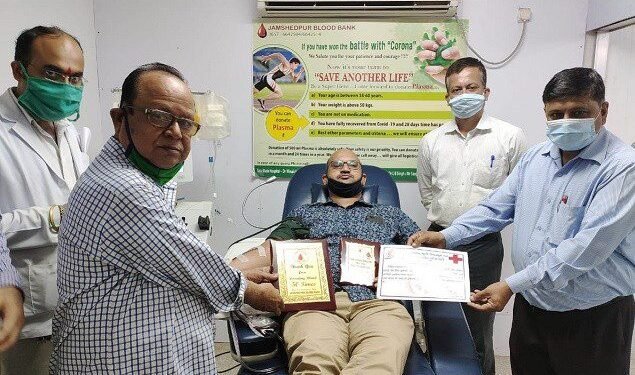 Jamshedpur-Plasma-Donation : पांच कोरोना विजेताओं ने मंगलवार को किया प्लाज्मा डोनेशन, विकास कुमार सिंह ने प्लाज्मा डोनेशन कर 60 रक्तदान पूरा किया Jamshedpur-Plasma-Donation : पांच कोरोना विजेताओं ने मंगलवार को किया प्लाज्मा डोनेशन, विकास कुमार सिंह ने प्लाज्मा डोनेशन कर 60 रक्तदान पूरा किया