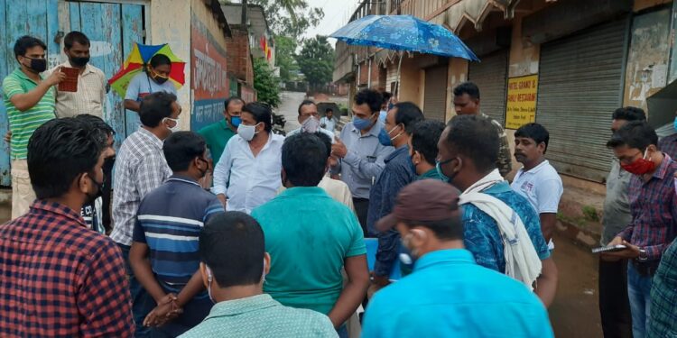 jamshedpur-rural-बहरागोड़ा एनएच के सर्विस रोड मरम्मत की मांग को विधायक ने विधानसभा में उठाया था, जिसको लेकर एनएचएआई के पदाधिकारी व विधायक ने किया स्थल निरीक्षण jamshedpur-rural-बहरागोड़ा एनएच के सर्विस रोड मरम्मत की मांग को विधायक ने विधानसभा में उठाया था, जिसको लेकर एनएचएआई के पदाधिकारी व विधायक ने किया स्थल निरीक्षण